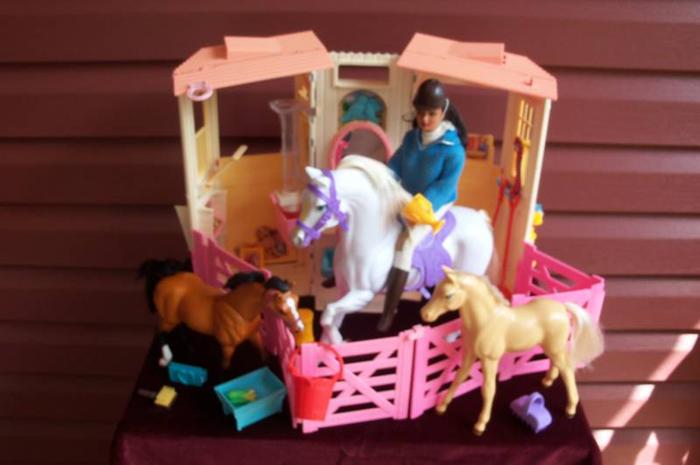 barbie horse and stable
