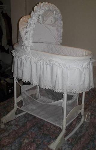 Bassinet in Very Good Condition