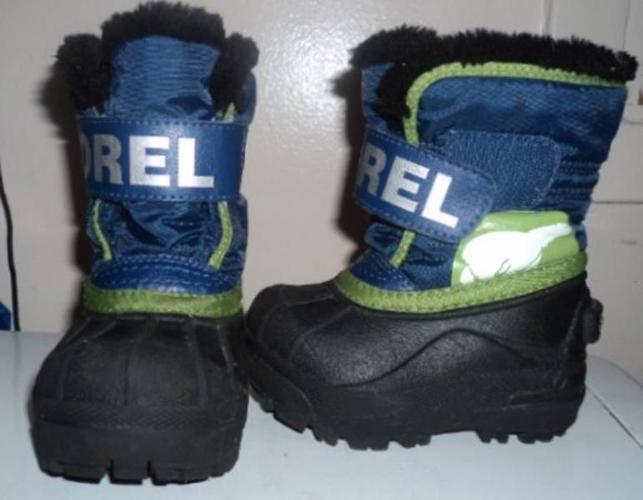 Boys Sorel Boots Size 5