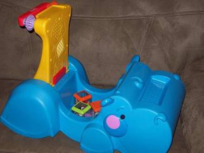 Fisher Price Learn to Walk / Ride Hippo with 5 Blocks