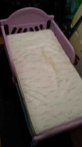 Girls toddler bed with mattress
