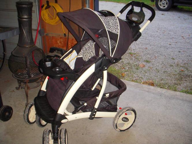 graco stroller. EXCELLANT condition