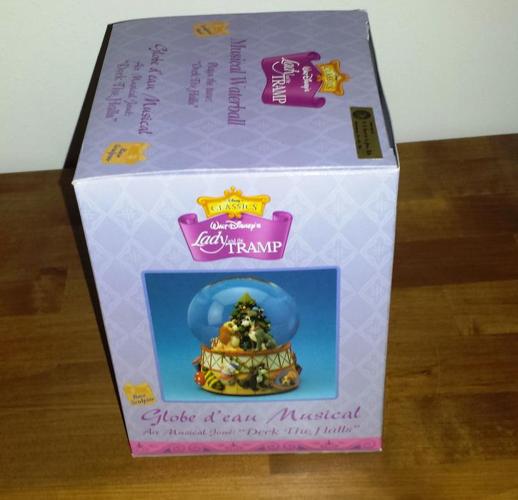 Lady and the Tramp Snowglobe