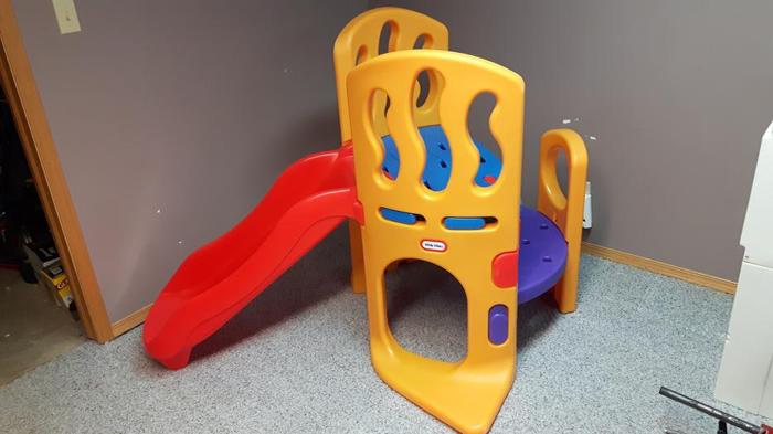 Little Tikes Hide and Slide Climber