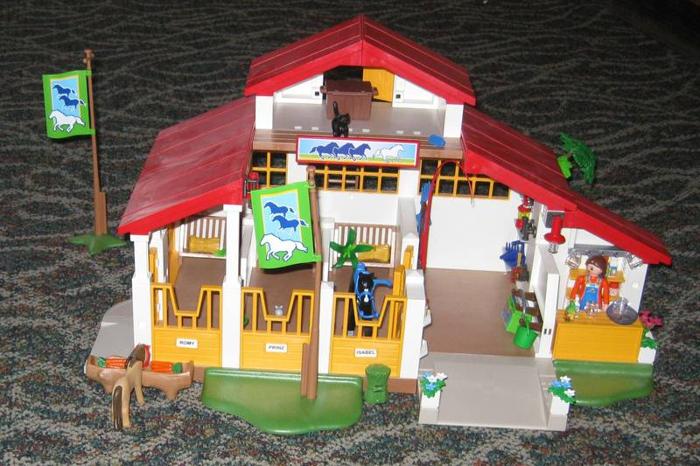 Playmobil 4190 Pony Ranch Horse Farm for sale in Cranbrook, British Columbia - Baby is Coming