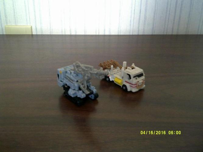 TRANSFORMERS: SMALL 2 LOT - USED