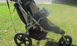 In MINT CONDITION- works great on all terrain and weather conditions, even on snow, sand and gravel.  Used only for the last 2 summers.  Never left outside when not in use.
No damage or breakage
Non-smoking home
Tread still on tires
Stroller Comes with: