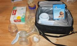 Avent ISI Manual Breast Pump
Well used, but works great!
I used this for both of my daughters and it worked great!
I had an electric one given to me, but I always used this one.
Comes with carrying case and everything you see in the picture.
Am throwing