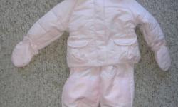 Pink Size 6m-12m baby girl two-pieces snow suit for sale. Fits bigger as you can see from the 2nd picture. Excellent condition, no torn, no discoloring, no stain. $10. You will get a pink bunny tuque for free.
 
Size 6 pink snow boots. Excellent