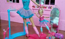 Great condition, includes ballet studio equipment, Barbie, and Kelly!
Please be sure to check out my other ads!