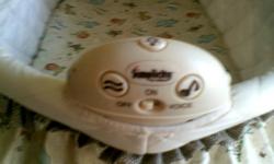 Like new used for 3 weeks
Has night light, music and soft vibration modes
Bassinet can be removed from stand
Has lockable wheels or wheels can collapse and use as a rocker
Beige with zoo animals
50 OBO
Can delivery in Kitchener area