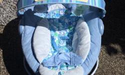 Bouncy baby bed with music and vibration in blue.
Very good condition. Cash sale only.