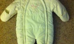 Hello,
I'm selling a brand new girl snowsuit for a baby around 3 months old. The reason my daughter never wore it is because when we got it, she was still too small to fit into it last winter, so it just sat in her closet. She's too old for it now, so
