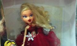 OBO 37 fully dressed dolls and extra accessories plus carrying case in excellent condition
This ad was posted with the Kijiji Classifieds app.