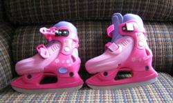 I have a pair of childrens skates size J9,10,11 and 12. It is adjustable and is a Disney Princess's design. The skates are brand new never been used nor sharpend. The skates are two years old.
Please serious inquiries only.
Thank you.