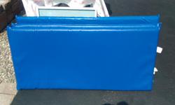 Blue 48 x 22 x 2
Very good condition. 3 in stock