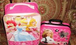 Disney Princess Rolling
Product Description
Pack everything your child needs in their favorite character's rolling luggage. This bag is light and easy to roll for both of you.
Rolling case
Single zipper opening
Top handle
Measures approx.: 26'' x 12'' x