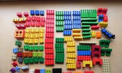 135 pieces of Duplo mixed
