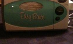 Easy bake oven with accessories and cake mix. Only used once.
This ad was posted with the Kijiji Classifieds app.