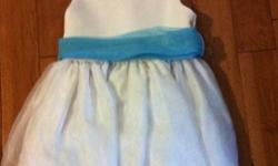 Cute flower girl dress, size 2! Blue ribbon can be removed or replaced with color of choice!
This ad was posted with the Kijiji Classifieds app.