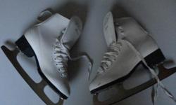 In a very good condition. Picture shown is not of actual skates but they are very close to what is shown in picture