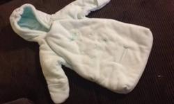 Bunting Bag 0 To 12 Months. For a Girl or Boy. Mint green. Brand New, Excellent condition. Never used, tags removed. Could even be given as a gift. From a smoke free home. Please look at my other ads.
This ad was posted with the Kijiji Classifieds app.