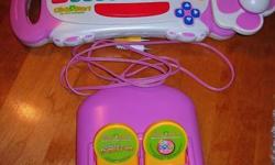 Hi there! Im selling my daughters Leap Frog Click Start.
Its in Perfect condition. My daughter only played it a few times last Christmas. It just needs 4 C battery and its ready to use.
Comes with the console that connects to the tv, wireless keyboard