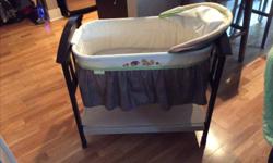 Beautiful gender neutral baby bassinet, perfect condition. Must go asap as there's no more room in my condo.