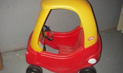 The Cozy Coupe is the classic ride-on that kids have been enjoying for years. With this newer model, your child will enjoy new features like a larger seating area. As a parent, you will like that it has received the Parent's Choice Classic award. Powered