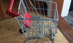Melissa and Doug Shopping Cart in Excellent Condition