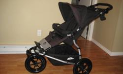 Mountain Buggy in great condition and one of the originals made in New Zealand. (Black)
-Locking front wheel
-easy to fold up/lightweight great for jogging
-bassinet
-rain cover
-drink caddy
-graco car seat adapter bar
-child handlebar (removable)
Only