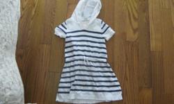 very cute Nautical dress from Old Navy.
Hooded as well.
size 3T
call or email
Thanks
Meghan
658-4719
check out my other adds, more girls clothes!