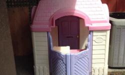 Kids play house excellent condition