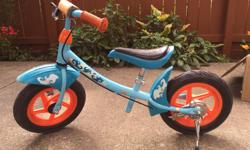GUC Run bike. Not sure of the brand. Best for 2.5 year old and up.
