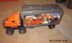 Fisher price shake n go off road rock n' rumble big rig. Truck detaches from trailer, trailer opens and has barrels that spring up when the truck drives over the rough course!! Asking $25. obo. Non smoking home.
See other ads.