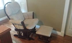 Shermag glider with ottoman in excellent condition. Was used in a nursery. Asking $150.