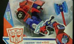 OPTIMUS PRIME
Allegiance: Auobots
Toyline: Animated
Subline: Deluxe
Year: 2008
As a team, we can accomplish anything.
Despite having washed out of the Autobot academy, Optimus Prime is a natural leader. Trained to lead the bravest of the brave into battle