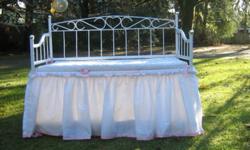 White doll crib with storage.
delivery possible.
$40.00